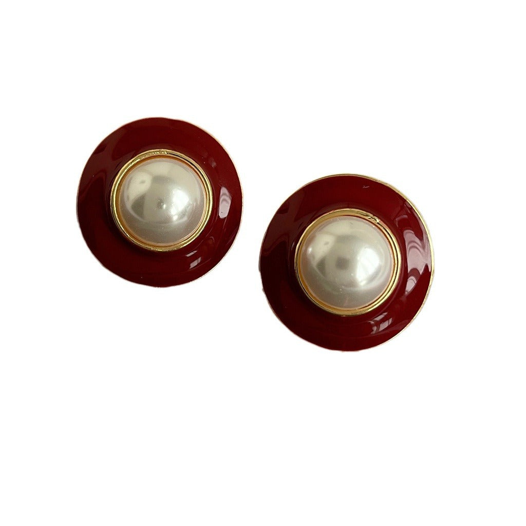 Fiery Red Lips Dominant Pearl Stud Earrings