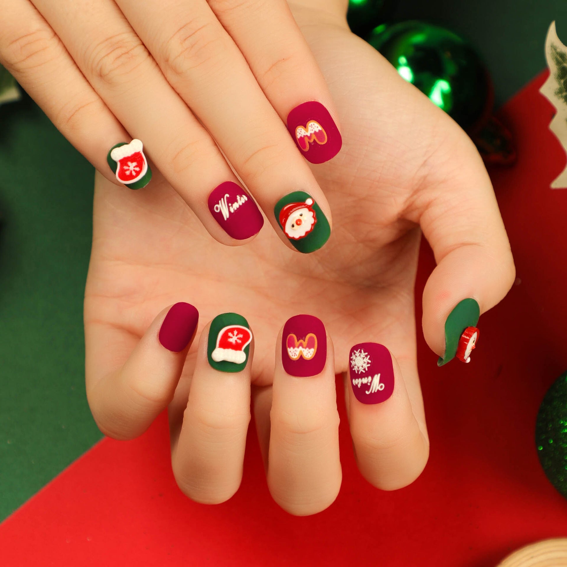 2024 New Christmas Short Squoval Nails  7 styles 24pcs